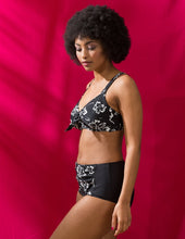 Load image into Gallery viewer, Bikini bra Floral Brush Rio – bikiní toppur, Black