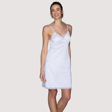 Load image into Gallery viewer, Everyday Layers™ Lace Trim Full Slip – undirkjóll, Star White