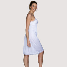 Load image into Gallery viewer, Everyday Layers™ Lace Trim Full Slip – undirkjóll, Star White