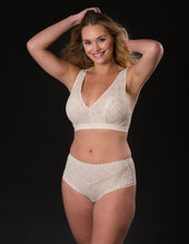 Load image into Gallery viewer, Trofé Panty Midi Maya – nærbuxur, Sand