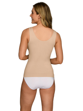 Load image into Gallery viewer, Everyday Layers™ Seamless Smoothing Spin Tank – hlýrabolur, Damask Neutral