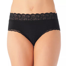 Load image into Gallery viewer, Flattering Lace® Ultimate Comfort Hipster – nærbuxur, Midnight Black