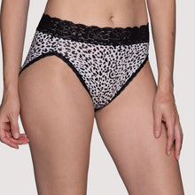 Load image into Gallery viewer, Flattering Lace® Hi Cut – nærbuxur, Centennial Leopard Print