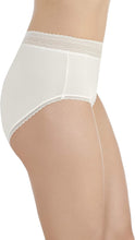 Load image into Gallery viewer, Flattering Lace® Hi Cut – nærbuxur, Coconut White