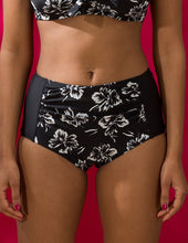 Load image into Gallery viewer, Bikinitrosa Floral Brush Maxi – bikiní buxur, Black