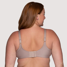 Load image into Gallery viewer, Beauty Back® Full Figure Wireless Smoothing Bra – brjóstahaldari, Toasted Coconut