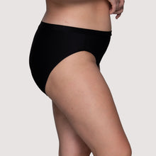 Load image into Gallery viewer, Beyond Comfort® Silky Stretch Hi Cut – nærbuxur, Midnight Black