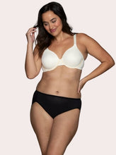 Load image into Gallery viewer, Beauty Back® Full Figure Underwire Smoothing Bra – brjóstahaldari, Ivory