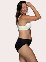 Load image into Gallery viewer, Beauty Back® Full Figure Underwire Smoothing Bra – brjóstahaldari, Ivory