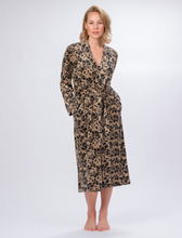 Load image into Gallery viewer, Velvet Fleece Robe – náttsloppur, Multi