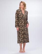 Load image into Gallery viewer, Velvet Fleece Robe – náttsloppur, Multi
