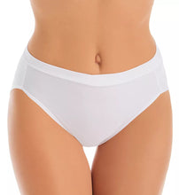 Load image into Gallery viewer, Beyond Comfort® Silky Stretch Hi Cut – nærbuxur, Star White